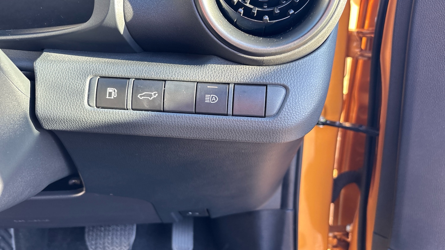 Used Toyota C-HR 2024 for sale - 76588244: Photo 32