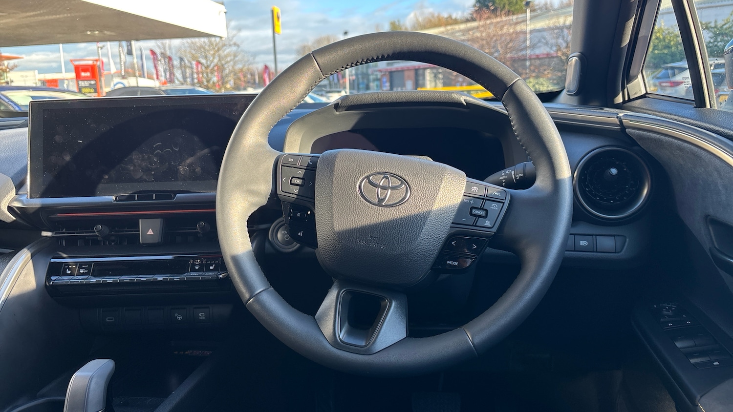 Used Toyota C-HR 2024 for sale - 76588244: Photo 8