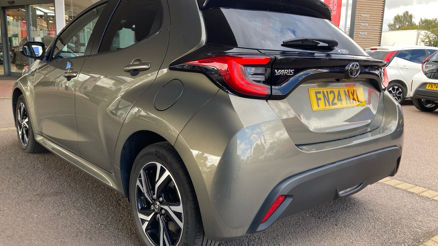 Used Toyota Yaris 2024 for sale - 76480243: Photo 23