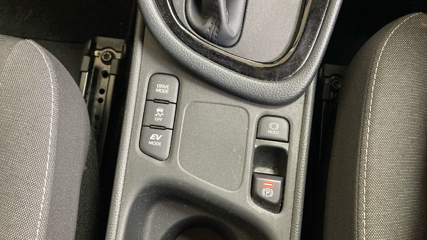 Used Toyota Yaris 2024 for sale - 76480243: Photo 32