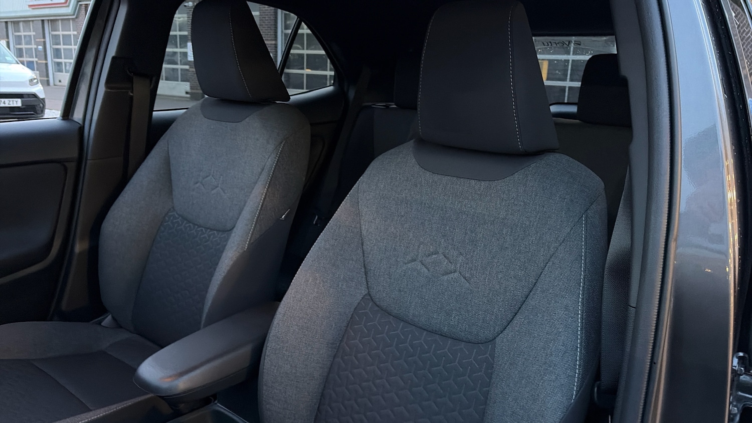 Used Toyota Yaris Cross 2023 for sale - 77883736: Photo 22