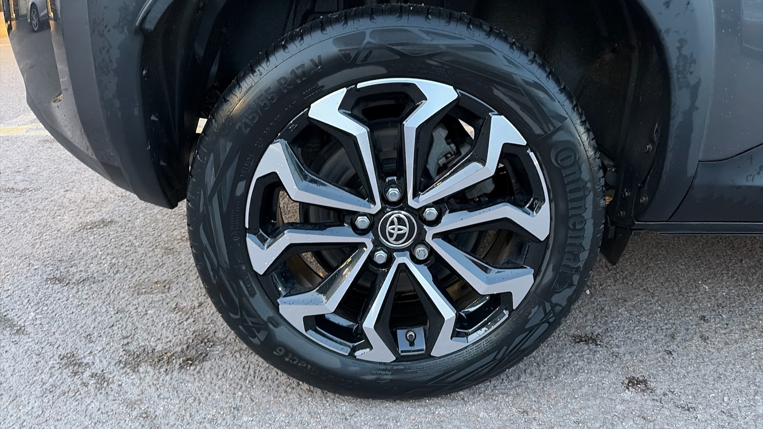 Used Toyota Yaris Cross 2023 for sale - 77883736: Photo 40