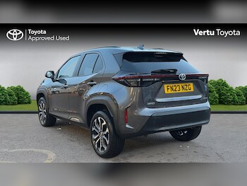 Used Toyota Yaris Cross 2023 for sale - 77883736: Photo