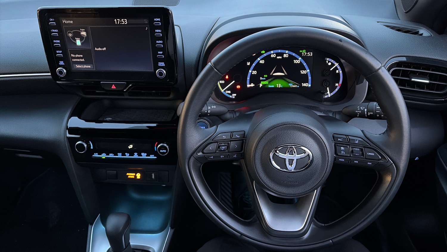 Used Toyota Yaris Cross 2023 for sale - 77883736: Photo 6