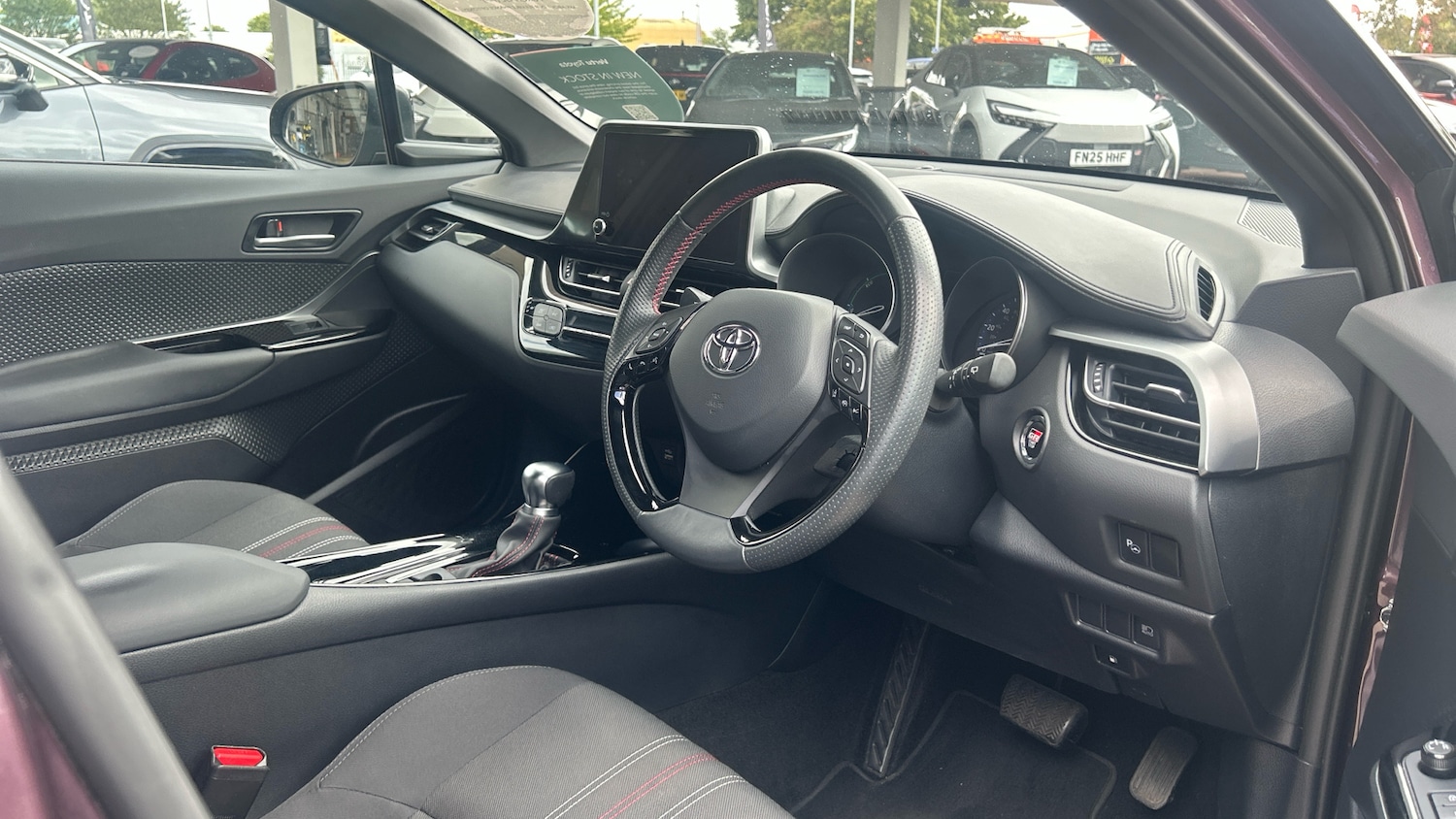 Used Toyota C-HR 2023 for sale - 76396825: Photo 11