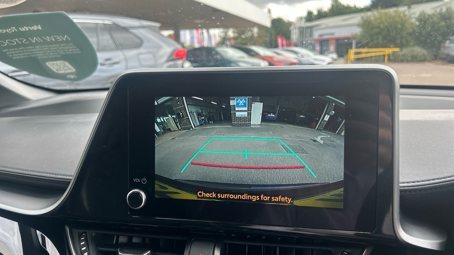 Used Toyota C-HR 2023 for sale - 76396825: Photo 26