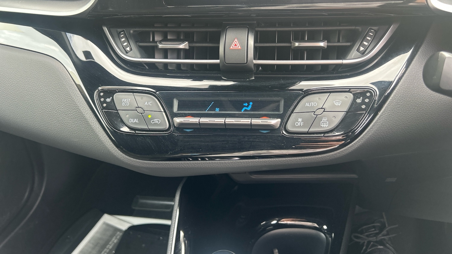 Used Toyota C-HR 2023 for sale - 76396825: Photo 34