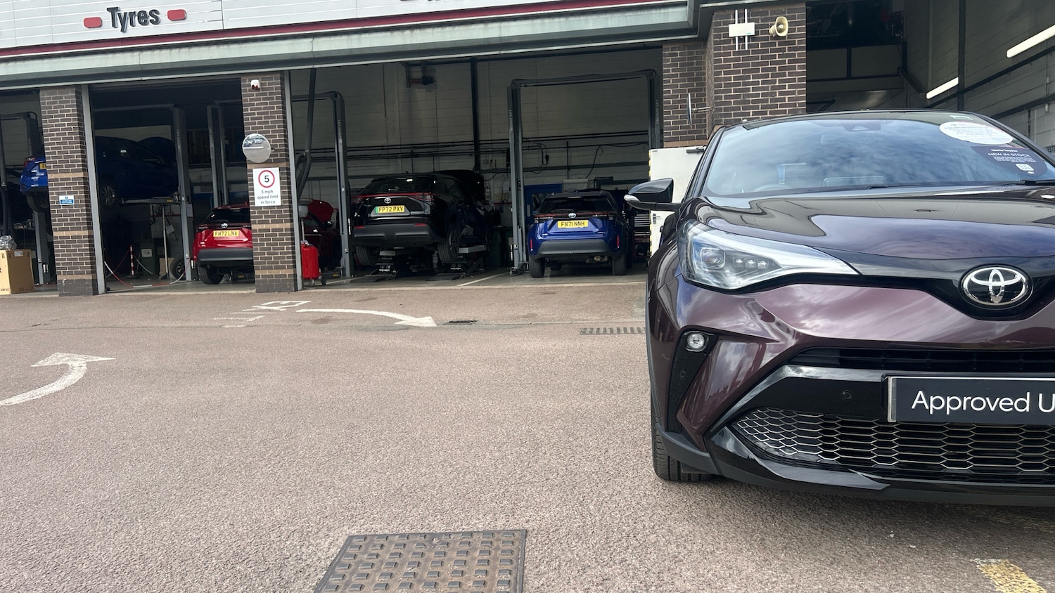 Used Toyota C-HR 2023 for sale - 76396825: Photo 42