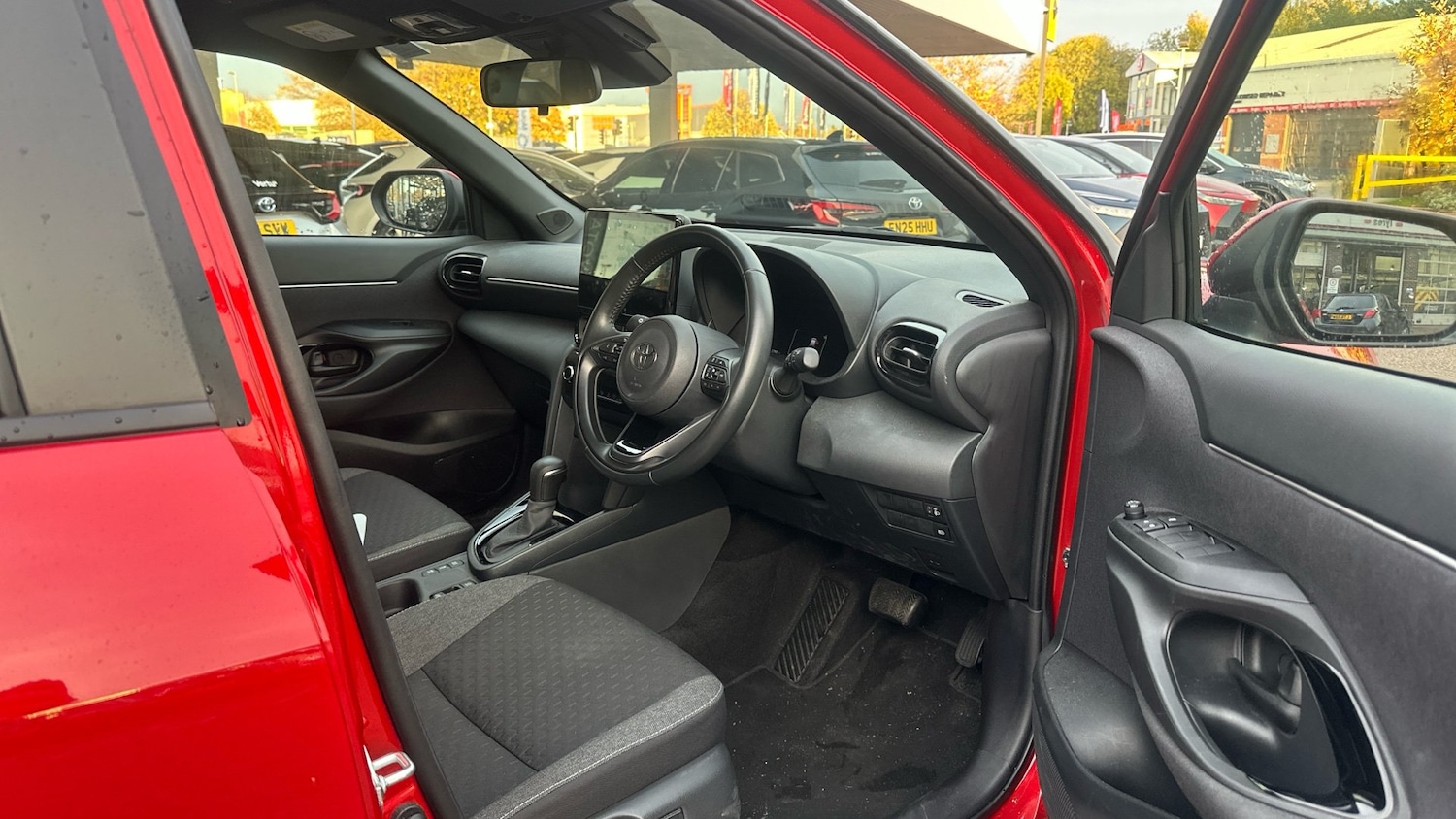 Used Toyota Yaris Cross 2024 for sale - 76374593: Photo 11