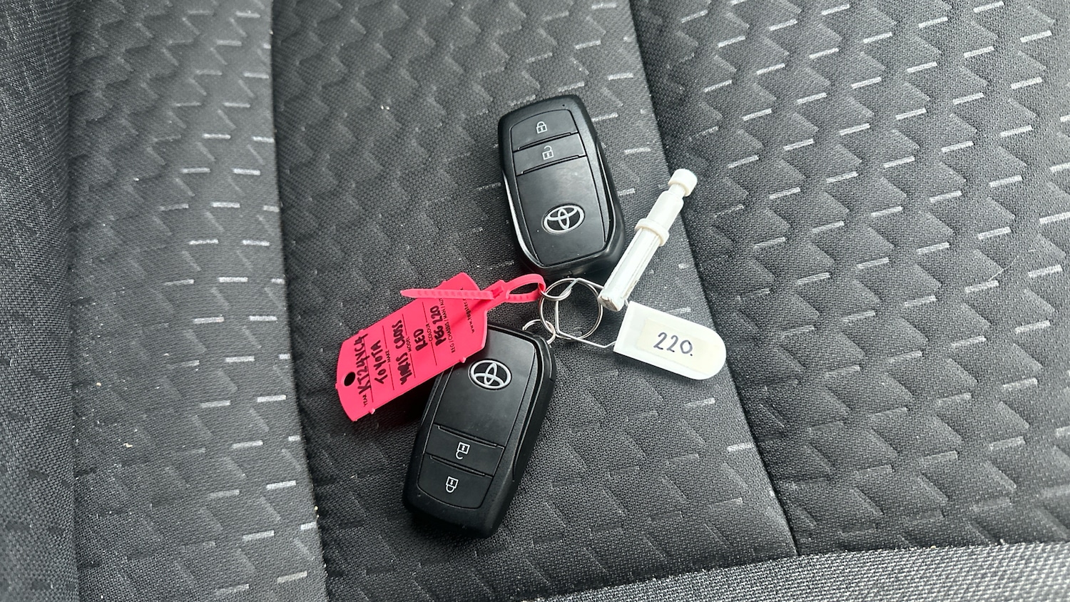 Used Toyota Yaris Cross 2024 for sale - 76374593: Photo 44