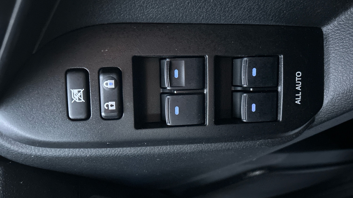 Used Toyota Land Cruiser 2022 for sale - 76707164: Photo 40