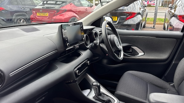 Used Toyota Yaris 2022 for sale - 76198091: Photo 10