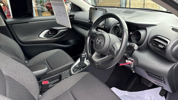 Used Toyota Yaris 2022 for sale - 76198091: Photo 11