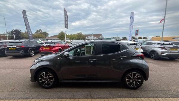 Used Toyota Yaris 2022 for sale - 76198091: Photo 17
