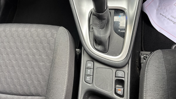 Used Toyota Yaris 2022 for sale - 76198091: Photo 37