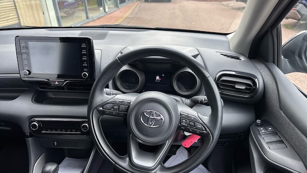 Used Toyota Yaris 2022 for sale - 76198091: Photo 6
