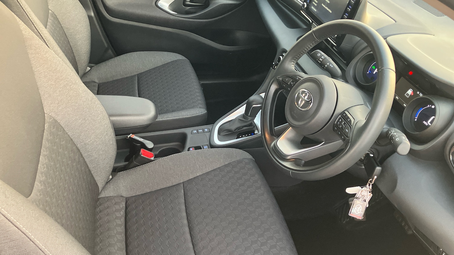 Used Toyota Yaris 2023 for sale - 77381474: Photo 11