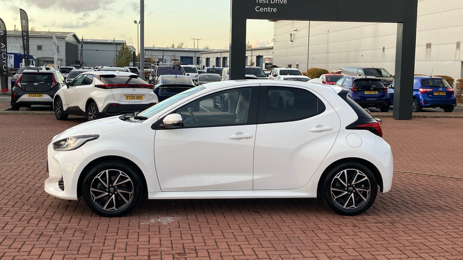 Used Toyota Yaris 2023 for sale - 77381474: Photo 17