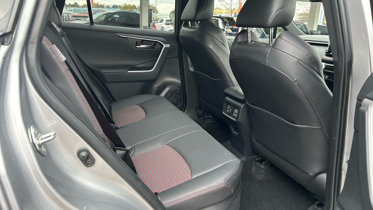 Used Toyota RAV4 2022 for sale - 77023956: Photo 12