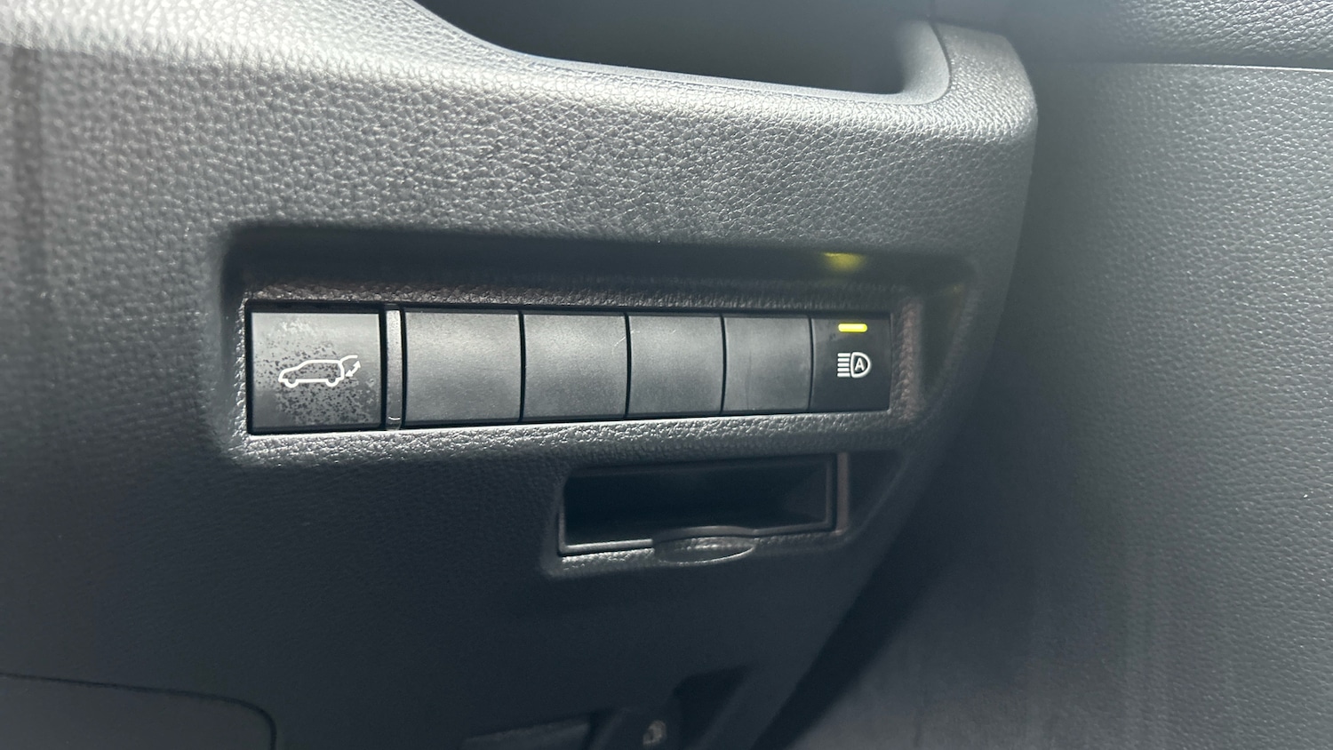 Used Toyota RAV4 2022 for sale - 77023956: Photo 38