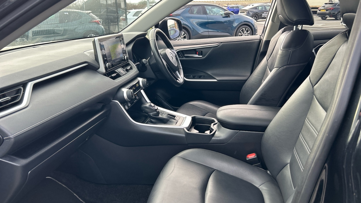 Used Toyota RAV4 2020 for sale - 77392105: Photo 10