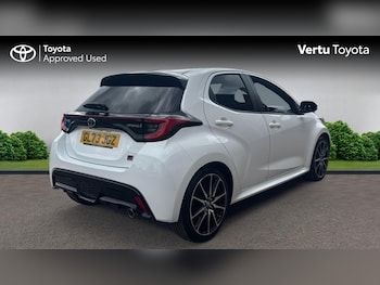 Used Toyota Yaris 2024 for sale - 79057727: Photo