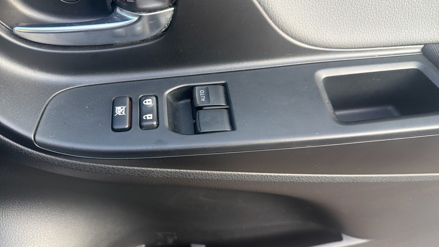 Used Toyota Yaris 2018 for sale - 78010922: Photo 29