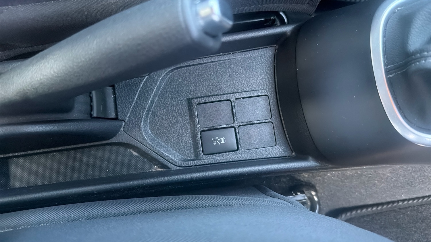 Used Toyota Yaris 2018 for sale - 78010922: Photo 34