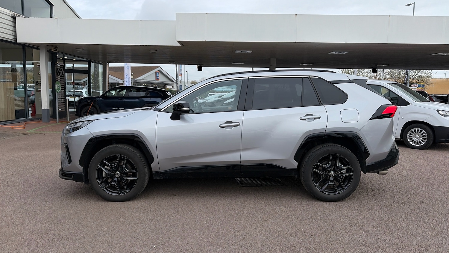 Used Toyota RAV4 2025 for sale - 78152900: Photo 24