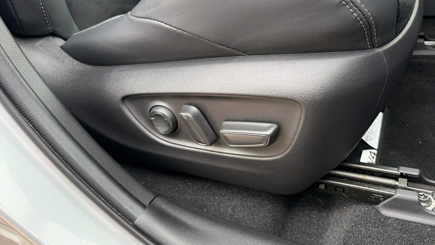 Used Toyota RAV4 2025 for sale - 78152900: Photo 30