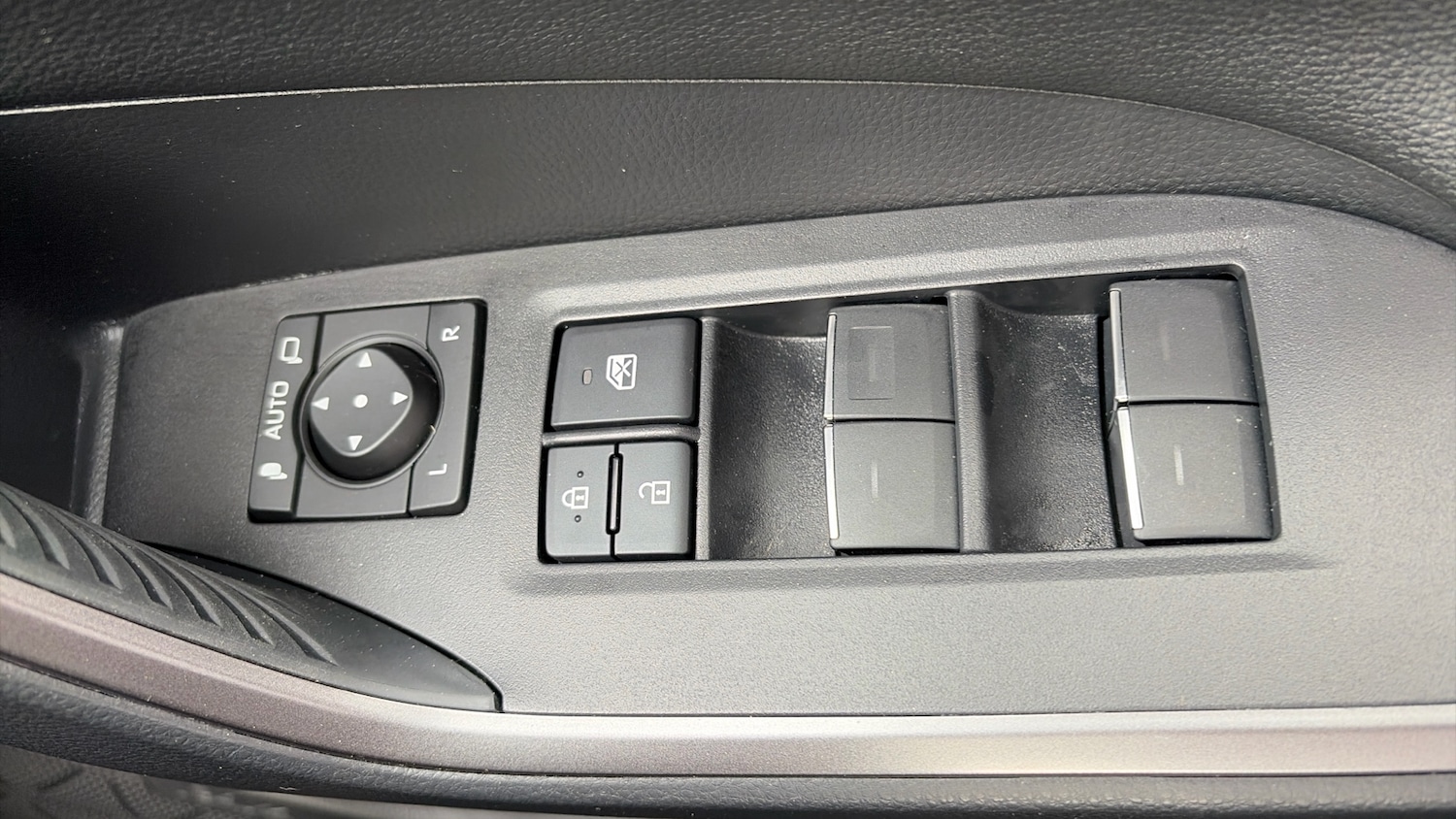 Used Toyota RAV4 2025 for sale - 78152900: Photo 33