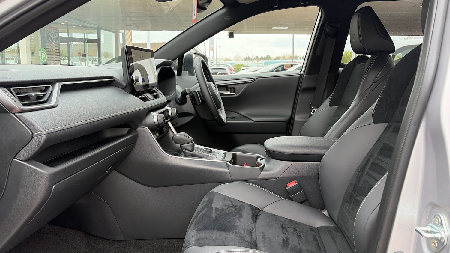 Used Toyota RAV4 2025 for sale - 78152900: Photo 5