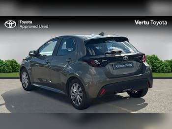 Used Toyota Yaris 2023 for sale - 79692803: Photo