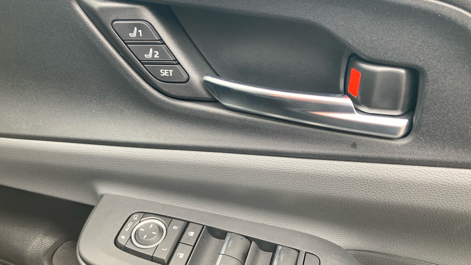 Used Toyota Prius 2025 for sale - 77694084: Photo 32