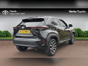 Used Toyota Yaris Cross 2023 for sale - 77280110: Photo