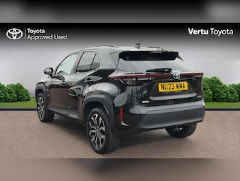 Used Toyota Yaris Cross 2023 for sale - 77280110: Photo