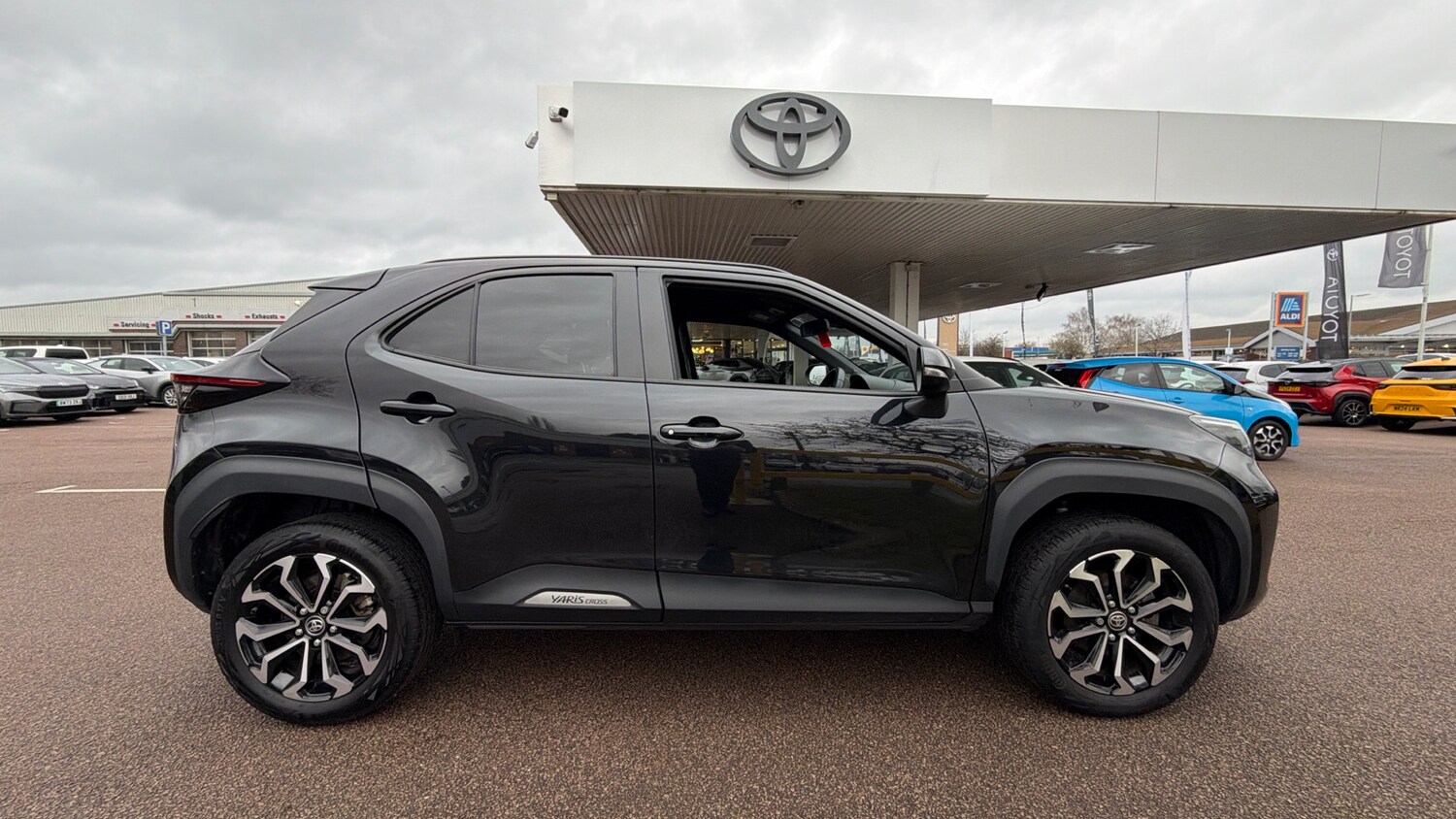 Used Toyota Yaris Cross 2023 for sale - 77366062: Photo 16