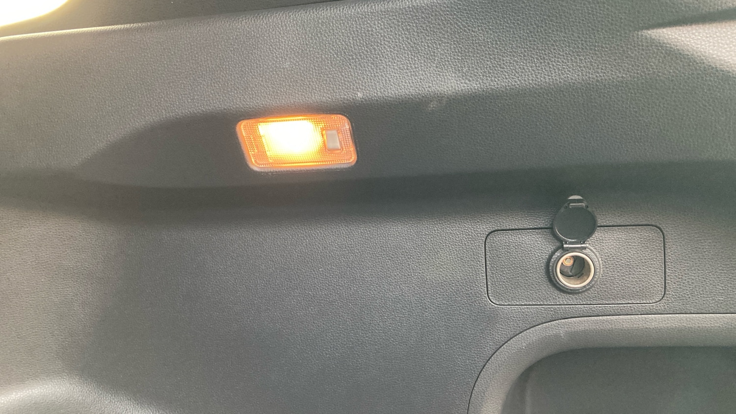 Used Toyota RAV4 2020 for sale - 77438156: Photo 26