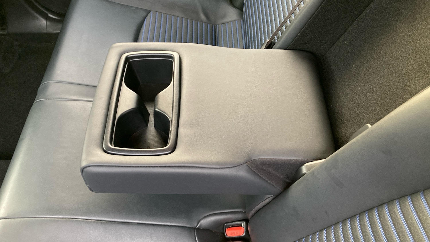 Used Toyota RAV4 2020 for sale - 77438156: Photo 32