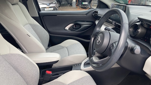Used Toyota Yaris 2022 for sale - 76255253: Photo 11