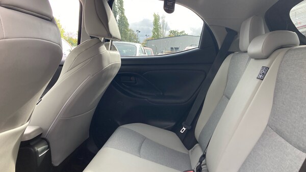 Used Toyota Yaris 2022 for sale - 76255253: Photo 13