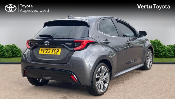 Used Toyota Yaris 2022 for sale - 76255253: Photo 2