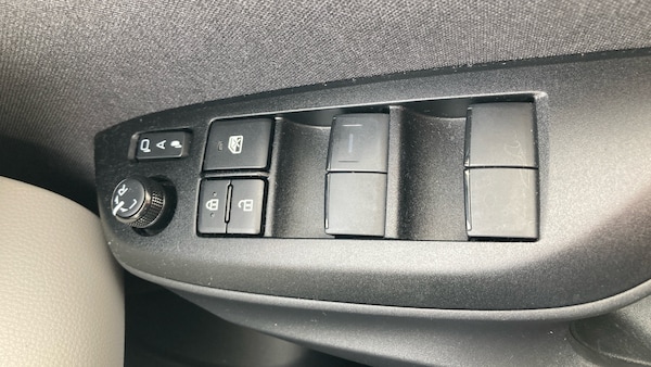 Used Toyota Yaris 2022 for sale - 76255253: Photo 47