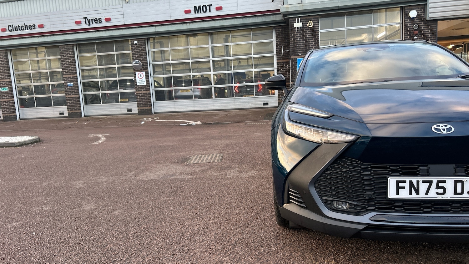 Used Toyota C-HR 2025 for sale - 77271283: Photo 29