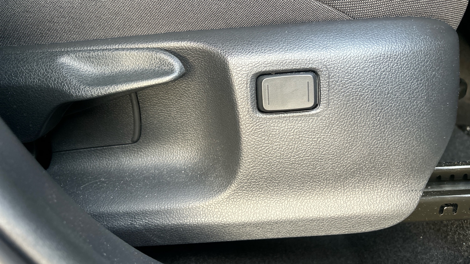 Used Toyota C-HR 2025 for sale - 77271283: Photo 39