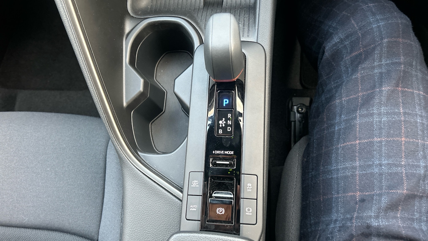 Used Toyota C-HR 2025 for sale - 77271283: Photo 43