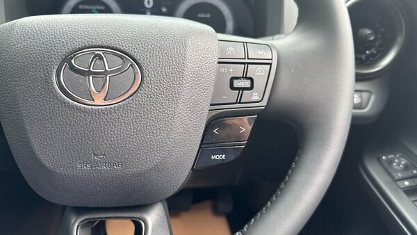 Used Toyota C-HR 2024 for sale - 75653262: Photo 34