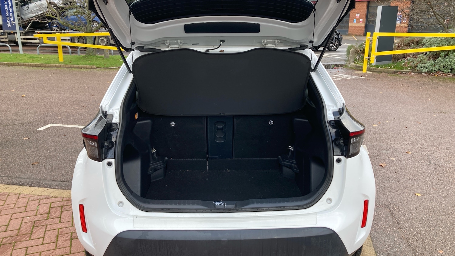 Used Toyota Yaris Cross 2022 for sale - 76653113: Photo 14