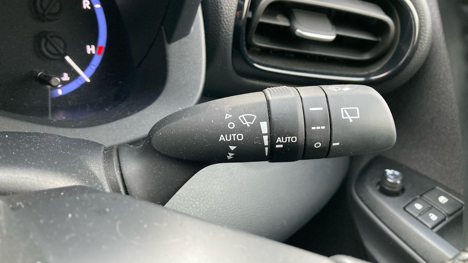 Used Toyota Yaris Cross 2022 for sale - 76653113: Photo 30