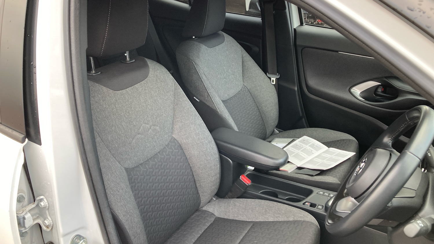 Used Toyota Yaris Cross 2022 for sale - 76653113: Photo 34